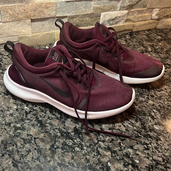 Nike maroon women’s Flex 7.5 - Picture 2 of 9